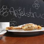 Hausgemachter Apfelstrudel